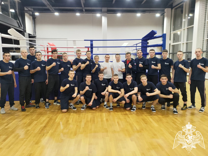 Чемпион по боксу провел мастер-класс для курсантов Пермского военного института и кадет Пермского президентского кадетского училища Росгвардии