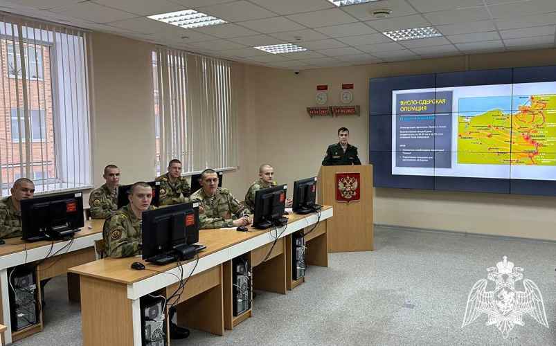 С курсантами факультета (связи) проведено военно-политическое информирование, приуроченное к памятной дате в военной истории