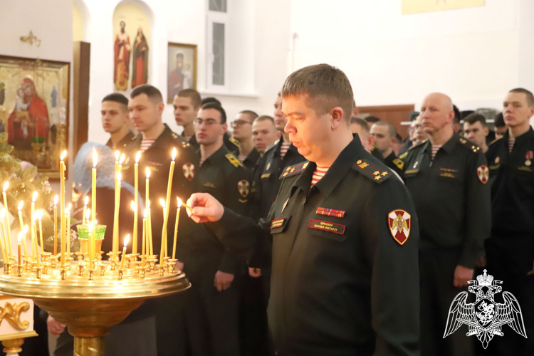 Военнослужащие Пермского военного института приняли участие в праздновании Крещения Господня