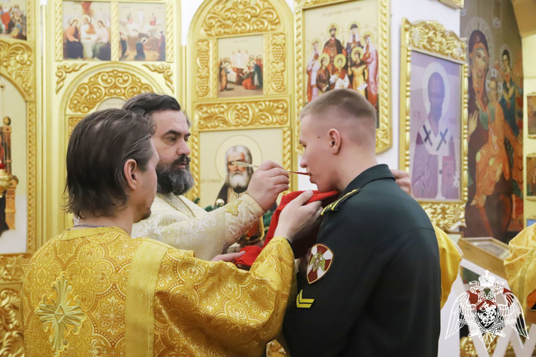Военнослужащие Пермского военного института приняли участие в праздновании Крещения Господня