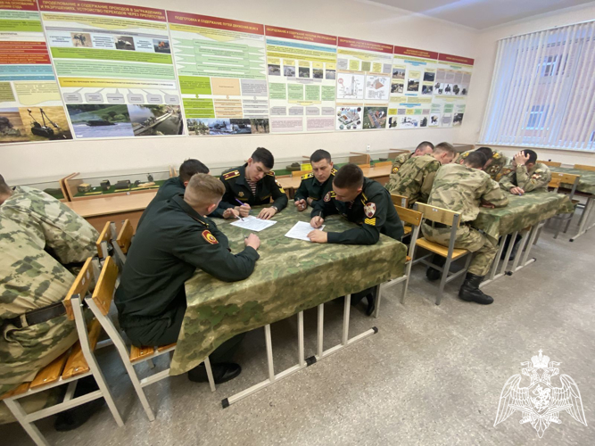 На кафедре инженерного обеспечения служебно-боевой деятельности факультета (инженерного обеспечения) проведена олимпиада, приуроченная ко Дню инженерных войск