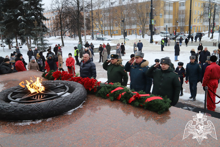 Военнослужащие Пермского военного института Росгвардии почтили память погибших защитников Ленинграда