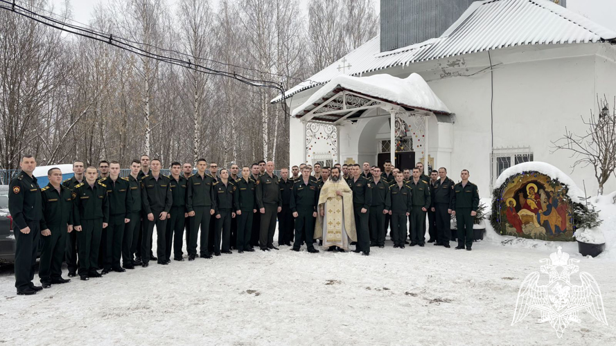 Военнослужащие Пермского военного института приняли участие в праздновании Крещения Господня