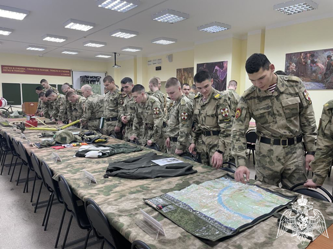 С курсантами факультета (тыла) проведено внеплановое заседание военно-научного кружка, посвященное Дню российской науки