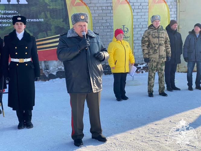 Военнослужащие Пермского военного института войск национальной гвардии приняли участие в обеспечении проведения традиционной военно-спортивной эстафеты «Ратник» на стадионе «Гайва» города Перми