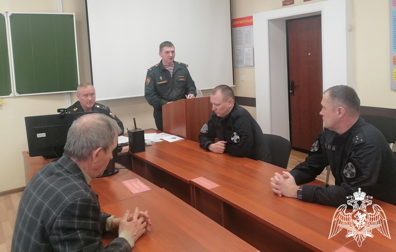 На кафедре эксплуатации автобронетанковой техники факультета (технического обеспечения) проведен круглый стол по теме «Наука и техника Росгвардии: перспективы и задачи»