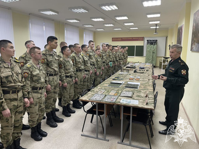 С курсантами факультета (тыла) проведено внеплановое заседание военно-научного кружка, посвященное Дню российской науки
