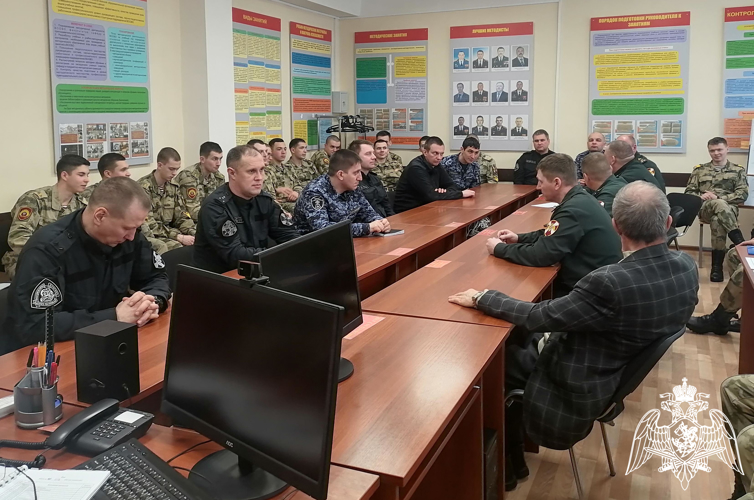 На кафедре эксплуатации автобронетанковой техники факультета (технического обеспечения) проведен круглый стол по теме «Наука и техника Росгвардии: перспективы и задачи»
