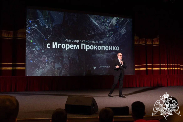 Участие курсантов факультета (информационных технологий и защиты информации) Пермского военного института в Юбилейном творческом вечере «Разговор о самом важном с Игорем Прокопенко»