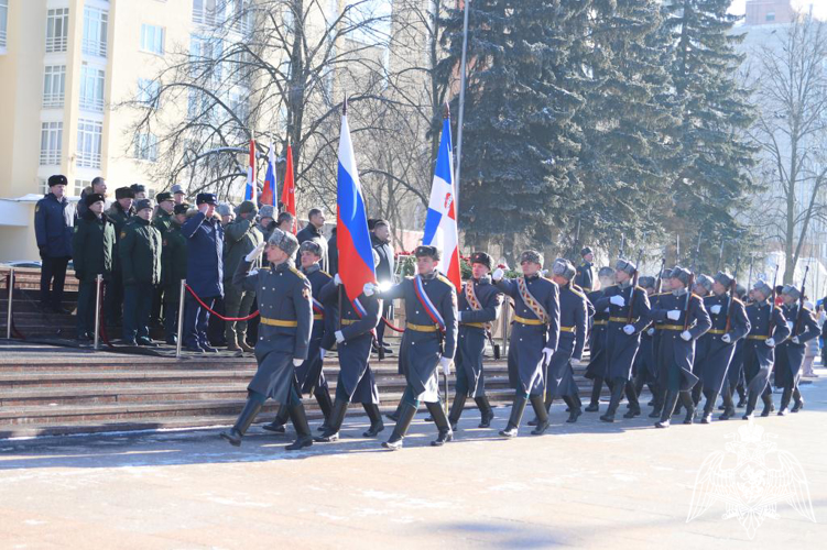 Военнослужащие Пермского военного института Росгвардии почтили память погибших защитников Отечества