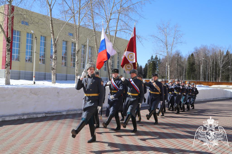 Для личного состава Пермского военного института проведен праздничный концерт, посвященный Дню войск национальной гвардии Российской Федерации