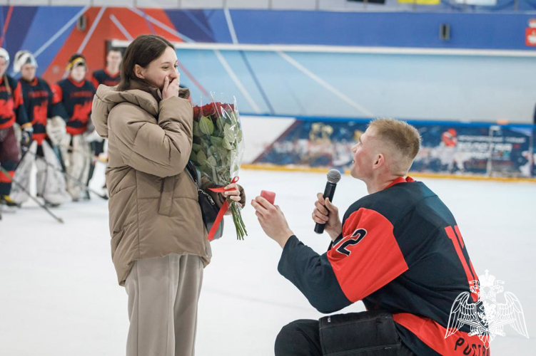 Команда военного института по хоккею с шайбой провела победную игру чемпионата Офицерской хоккейной лиги в Пермском крае сезона 2024–2025 года