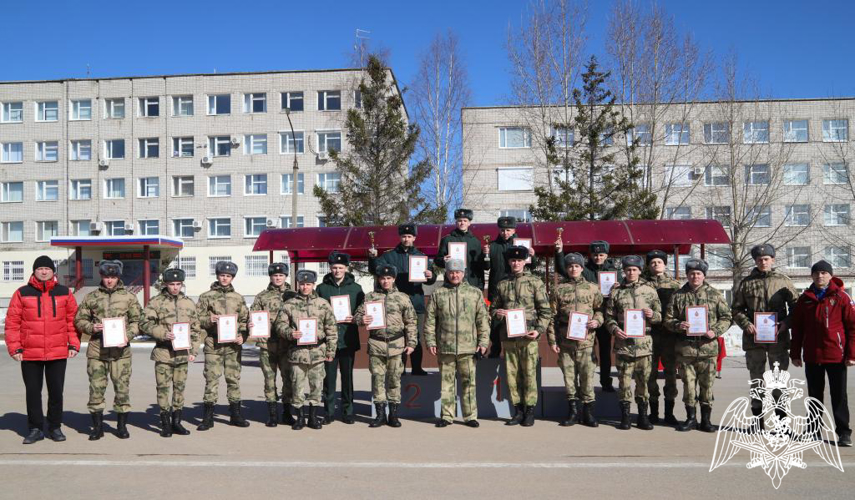 Военнослужащие Пермского военного института приняли участие в празднике, посвященном Дню войск национальной гвардии Российской Федерации