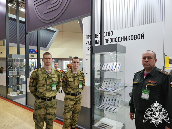 Курсанты факультета (связи) посетили XIX Международную специализированную выставку лазерной, оптической и оптоэлектронной техники «Фотоника. Мир лазеров и оптики-2025»