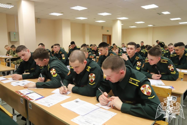 Военнослужащие Пермского военного института приняли участие в Международной акции «Диктант Победы»