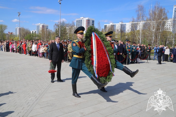 Начальник Пермского военного института Росгвардии  принял участие в церемонии возложения цветов и венков