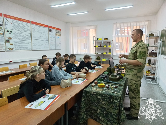 Учащиеся 101 школы города Перми посетили факультет инженерного обеспечения Пермского военного института