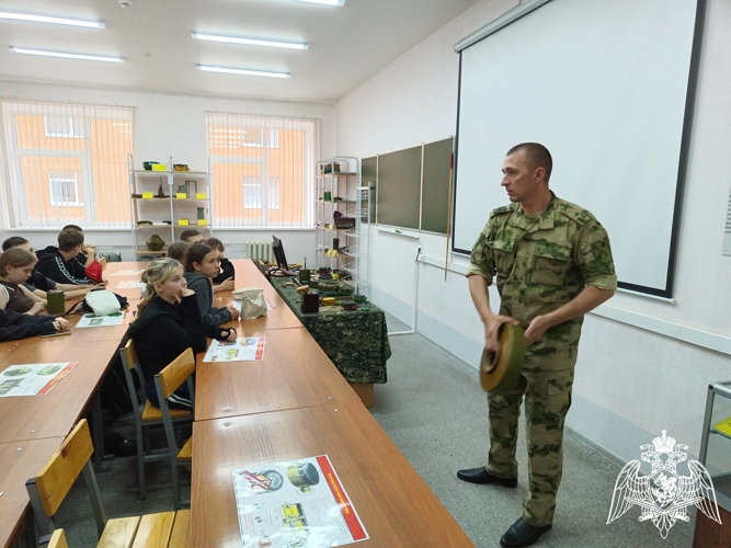 Учащиеся 101 школы города Перми посетили факультет инженерного обеспечения Пермского военного института