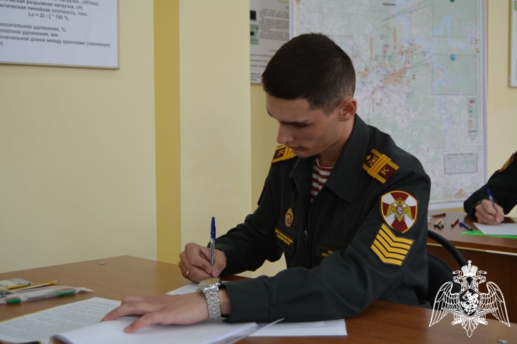 На факультете (тыла) подведены итоги государственного экзамена выпускников