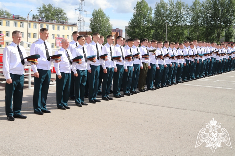 В Пермском военном институте Росгвардии состоялся 39-й выпуск офицеров-специалистов.