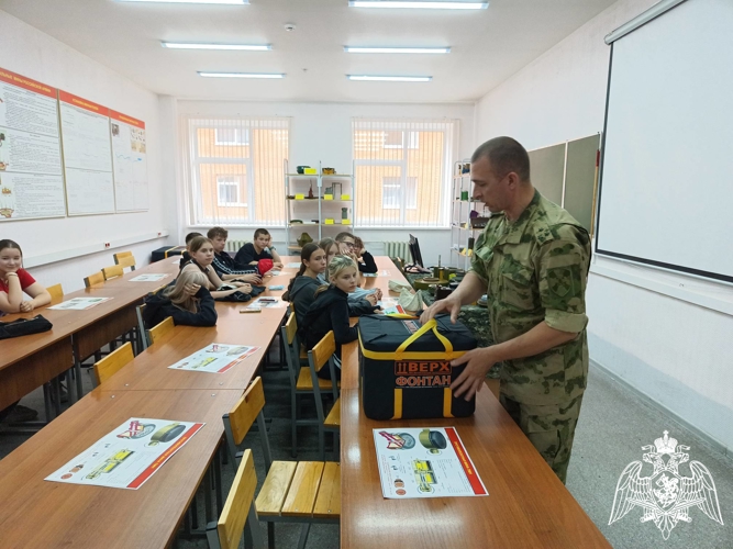 Учащиеся 101 школы города Перми посетили факультет инженерного обеспечения Пермского военного института