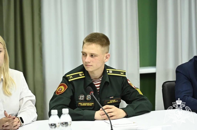Губернатор Пермского края встретился с командой студентов-призеров Х Интеллектуальной олимпиады Приволжского федерального округа