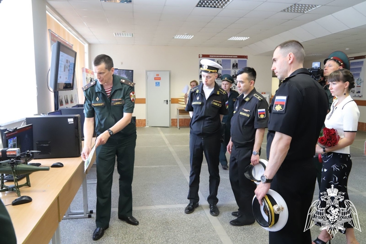 Пермский военный институт Росгвардии посетила делегация членов экипажа атомной подводной лодки «Пермь»