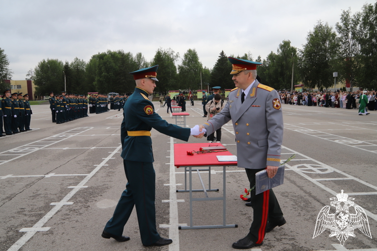 В Пермском военном институте Росгвардии состоялся 39-й выпуск офицеров-специалистов.