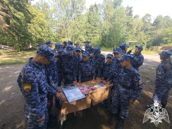 Военнослужащие факультета (связи) провели агитационно-пропагандистскую работу с воспитанниками Пермского президентского кадетского училища имени Героя России Ф. Кузьмина