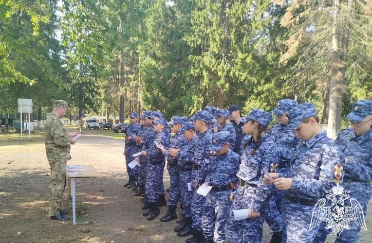 Военнослужащие факультета (связи) провели агитационно-пропагандистскую работу с воспитанниками Пермского президентского кадетского училища имени Героя России Ф. Кузьмина