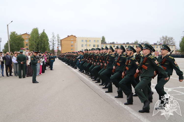 Курсанты Пермского военного института Росгвардии приняли военную присягу