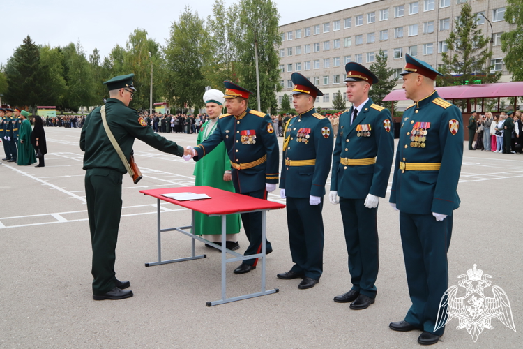 Курсанты Пермского военного института Росгвардии приняли военную присягу