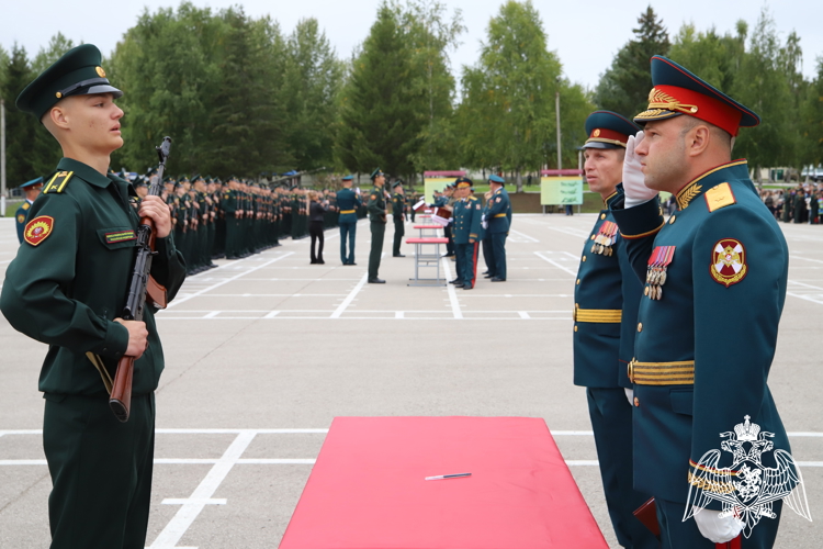 Курсанты Пермского военного института Росгвардии приняли военную присягу