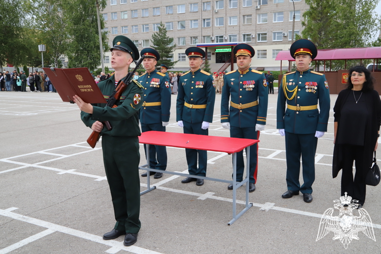 Курсанты Пермского военного института Росгвардии приняли военную присягу