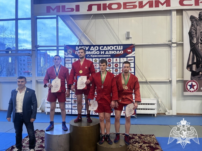 Военнослужащие военного института принимали участие в чемпионате Пермского края по самбо среди мужчин