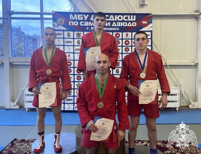 Военнослужащие военного института принимали участие в чемпионате Пермского края по самбо среди мужчин