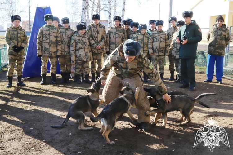 Пермский военный институт Росгвардии посетили кадеты Московского президентского кадетского училища имени М.А. Шолохова войск национальной гвардии Российской Федерации