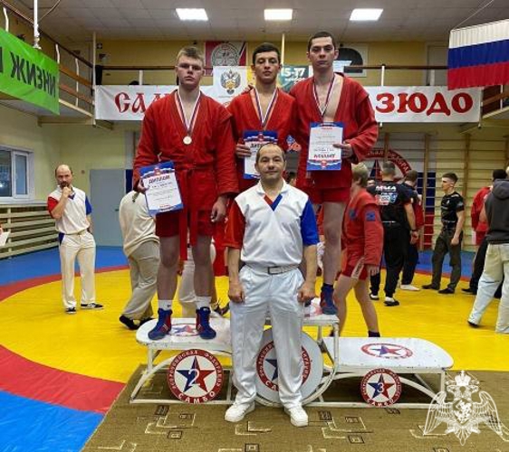 Военнослужащие Пермского военного института приняли участие в чемпионате Пермского края по боевому самбо