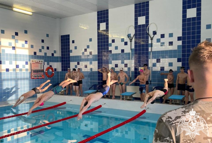 Военнослужащие Пермского военного института приняли участие в чемпионате по плаванию