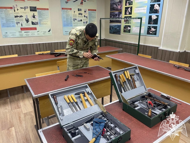 В Пермском военном институте проведен конкурс специалистов артиллерийско-технического обеспечения «Мастер-оружейник»
