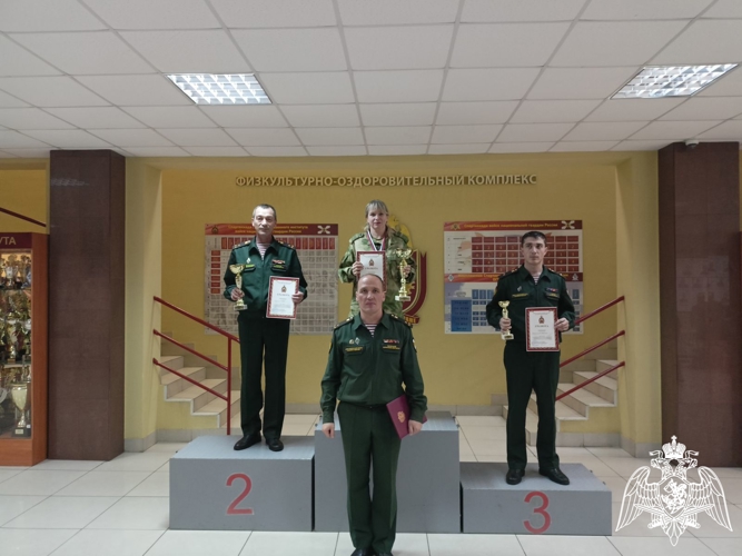В Пермском военном институте прошел чемпионат среди постоянного состава по стрельбе из боевого ручного стрелкового оружия