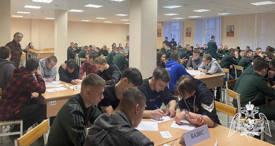 В Пермском военном институте состоялась межвузовская историко-математическая олимпиада «История песен Великой Отечественной войны в математических задачах»