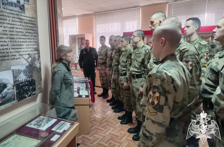 В преддверии исторической даты в летописи войск правопорядка в военном институте проходит комплекс мероприятий военно-политической работы