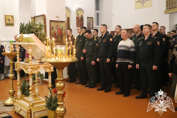 Военнослужащие Пермского военного института приняли участие в праздновании Крещения Господня