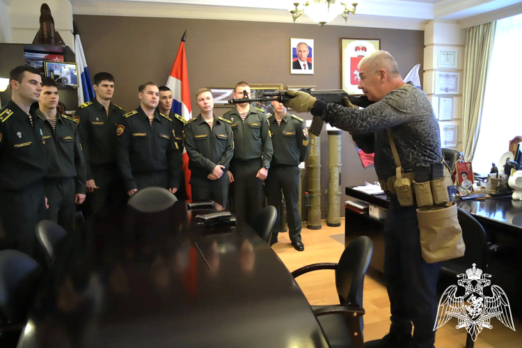 Курсанты Пермского военного института Росгвардии с экскурсией посетили Законодательное Собрание Пермского края