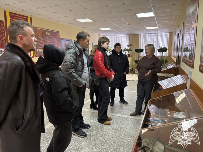 В Пермском военном институте Росгвардии состоялась экскурсия для детей, подопечных Пермского филиала Государственного фонда «Защитники Отечества»