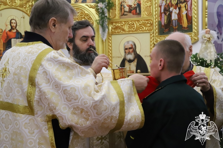 Военнослужащие Пермского военного института приняли участие в праздновании Крещения Господня