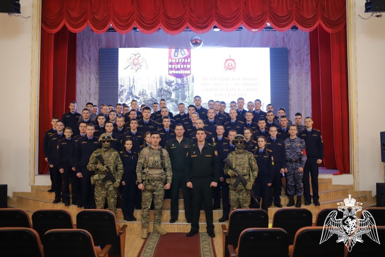 Военнослужащие Пермского военного института провели агитационно-пропагандистскую работу с воспитанниками  Пермского президентского кадетского училища имени Героя России Ф. Кузьмина войск национальной гвардии Российской Федерации
