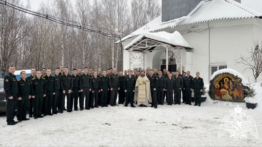 Военнослужащие Пермского военного института приняли участие в праздновании Крещения Господня