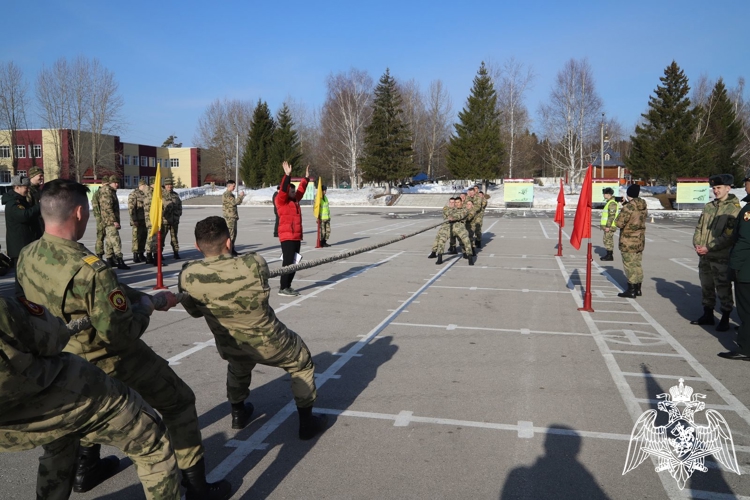 Военнослужащие Пермского военного института приняли участие в празднике, посвященном Дню войск национальной гвардии Российской Федерации